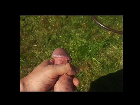 ❤️ Horúca kočka si nechá jebnúť ružovú kundičku a vystrieka sa so squirtom v letnej záhrade Porno vk na nás ❌️❤