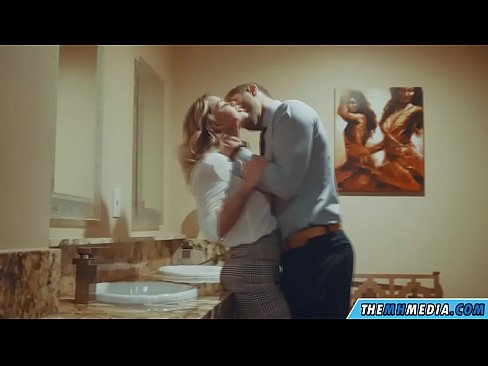 ❤️ Keď vás prsnatá blondínka zvádza na verejných toaletách Porno vk na nás ❌️❤